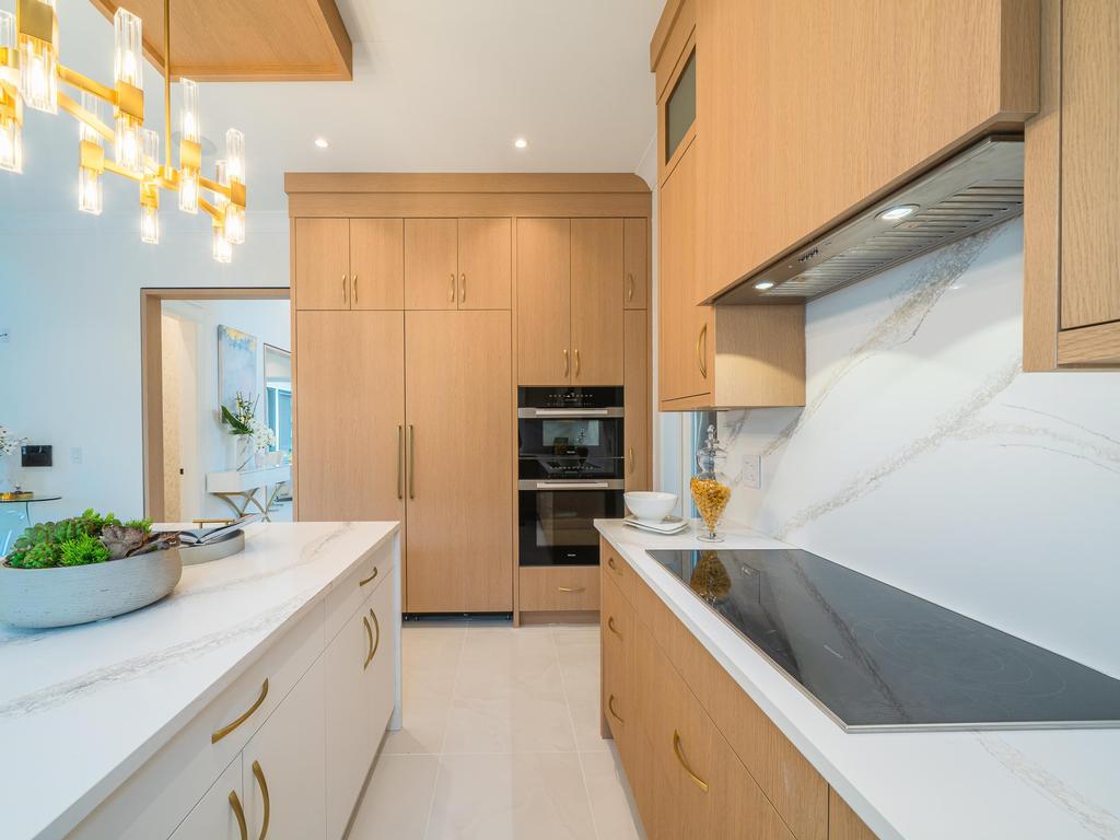 Listing Image for R3110657