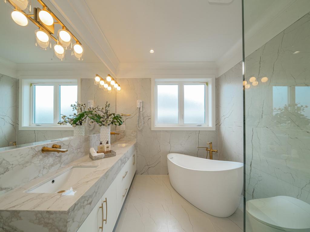 Listing Image for R3110657