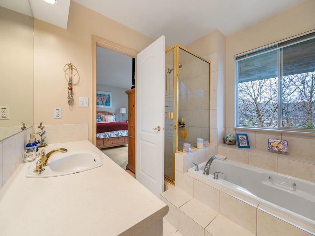 Listing Image for R3110672