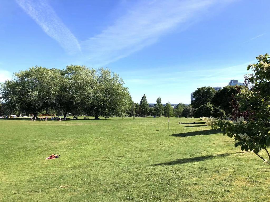 Listing Image for R3110672