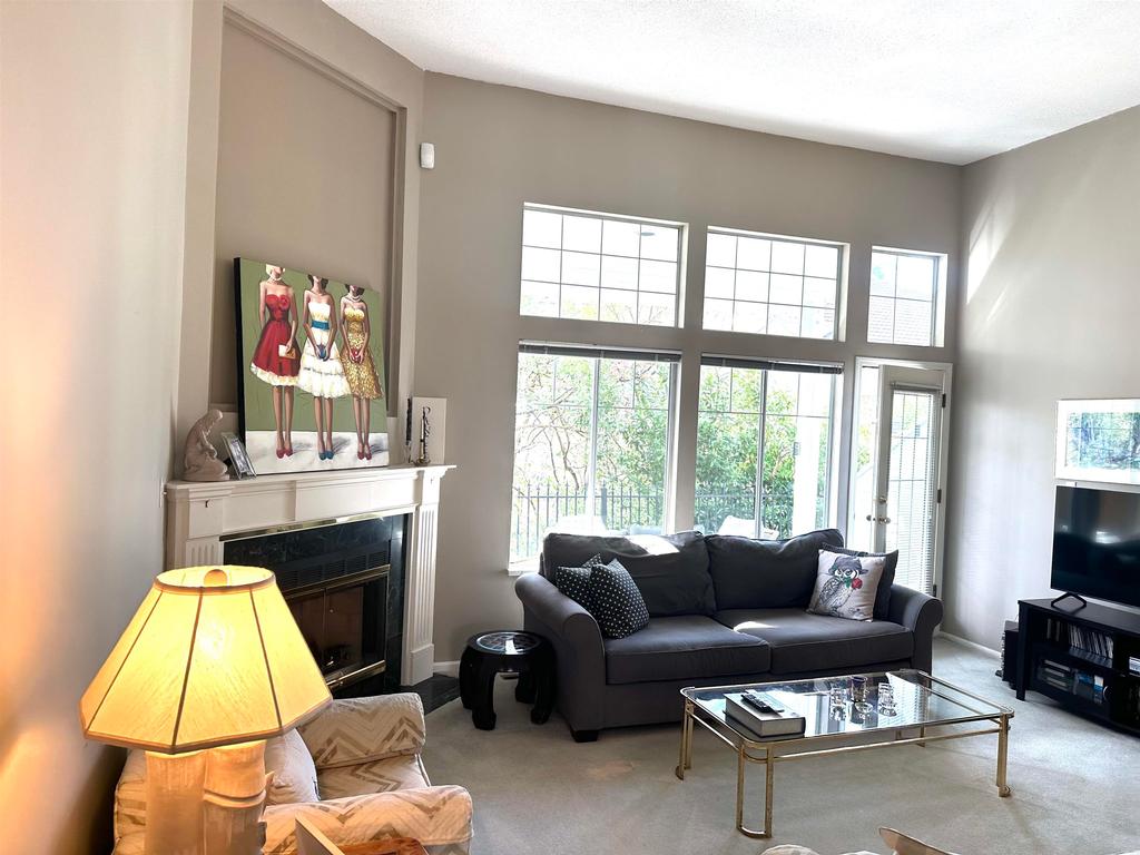 Listing Image for R3110672