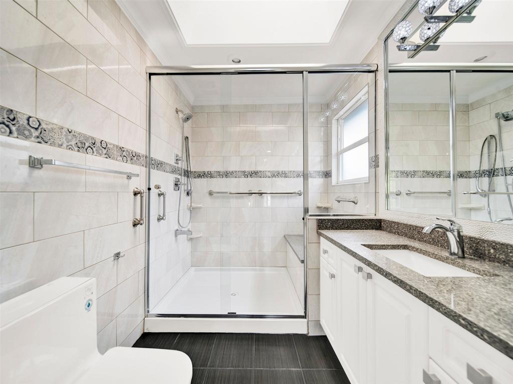 Listing Image for R3110677