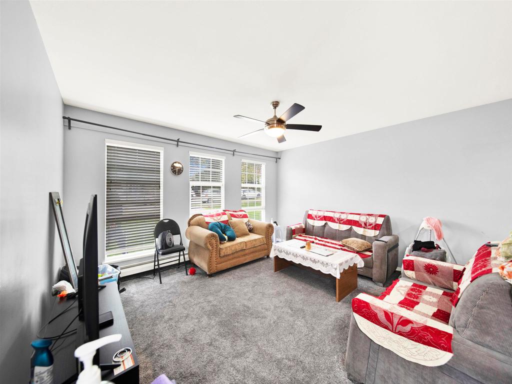 Listing Image for R3110677