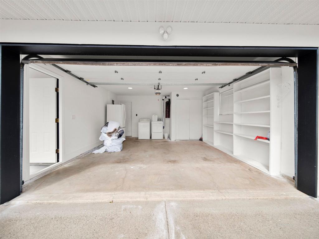 Listing Image for R3110677