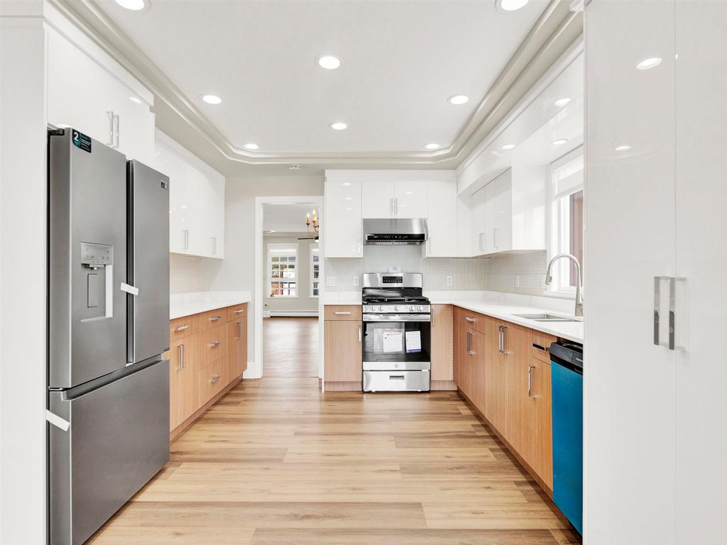 Listing Image for R3110677