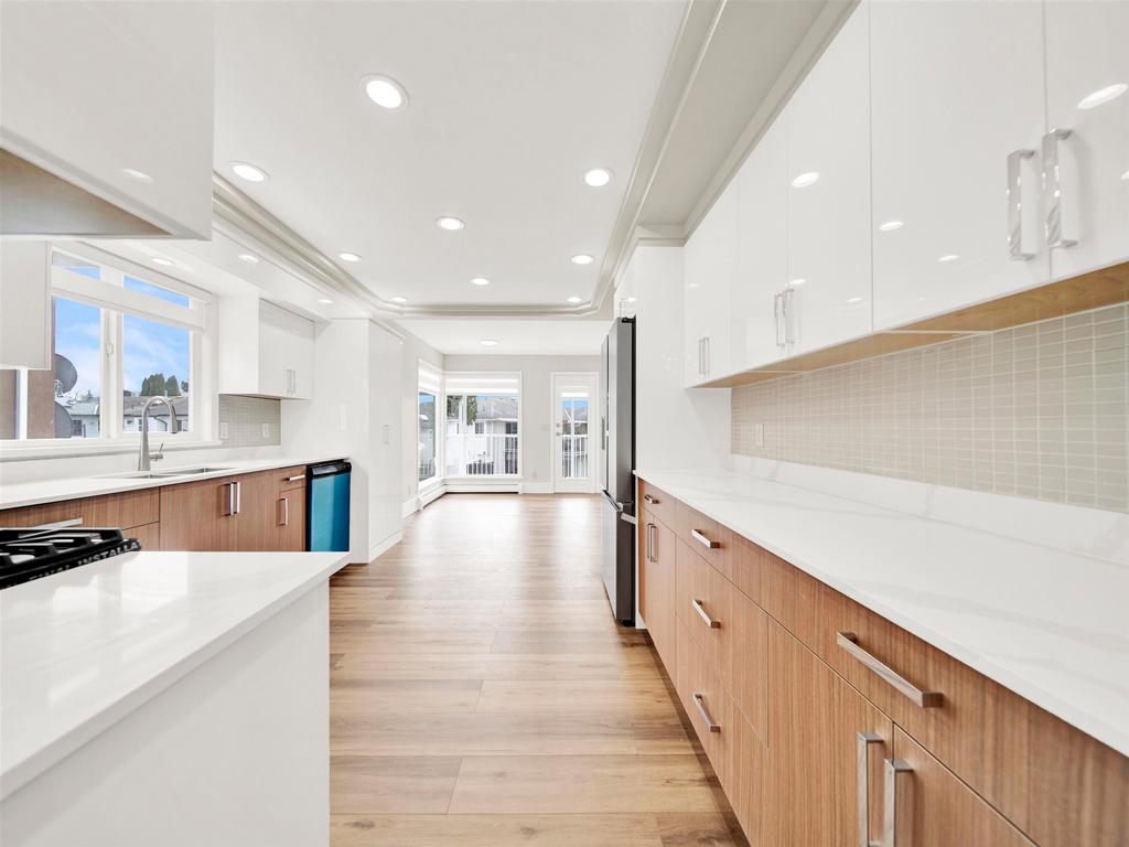 Listing Image for R3110677