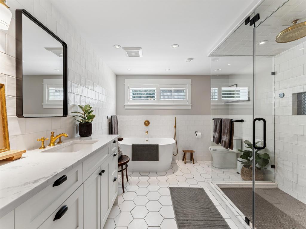 Listing Image for R3110684