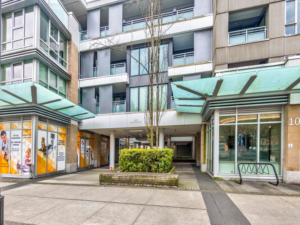 Listing Image for R3110700