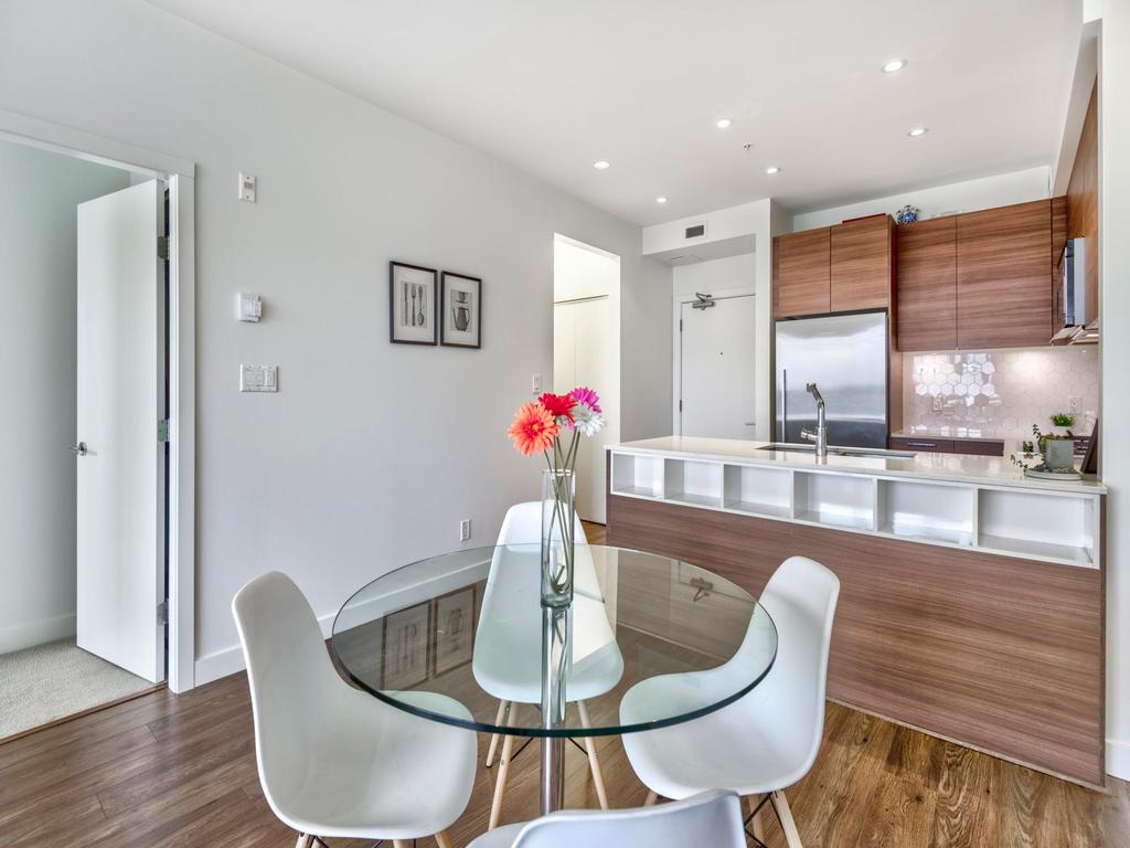 Listing Image for R3110700