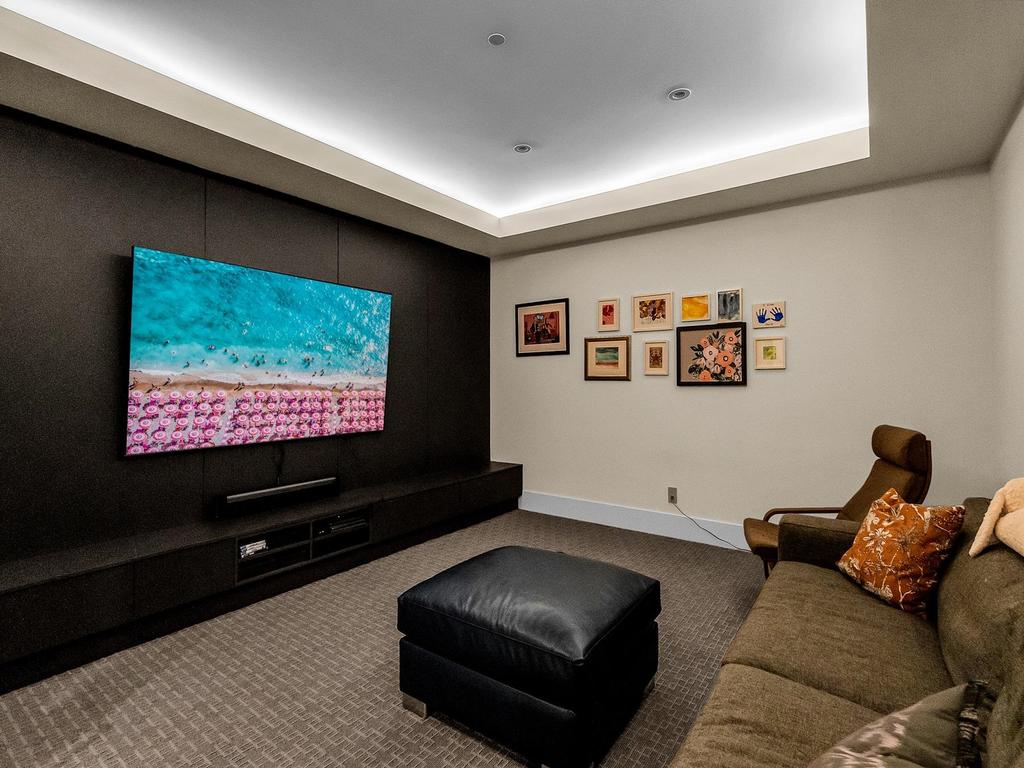 Listing Image for R3110702