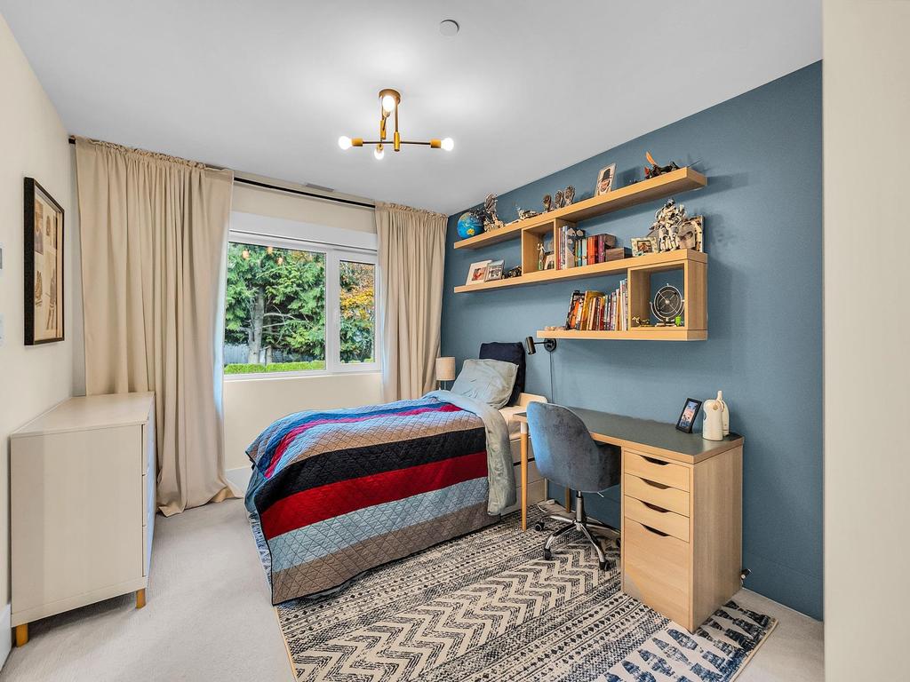 Listing Image for R3110702