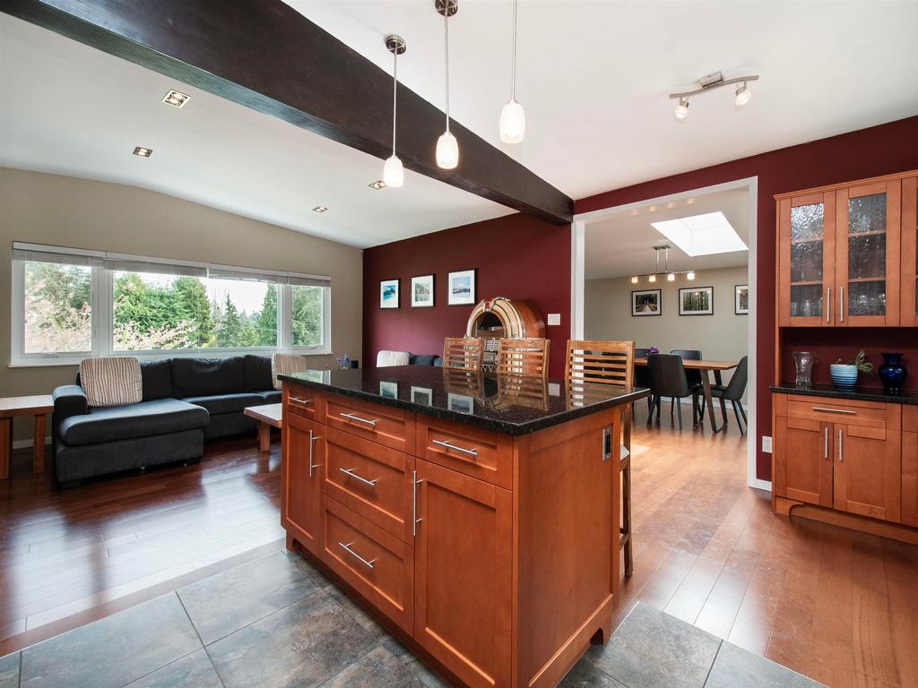 Listing Image for R3110704