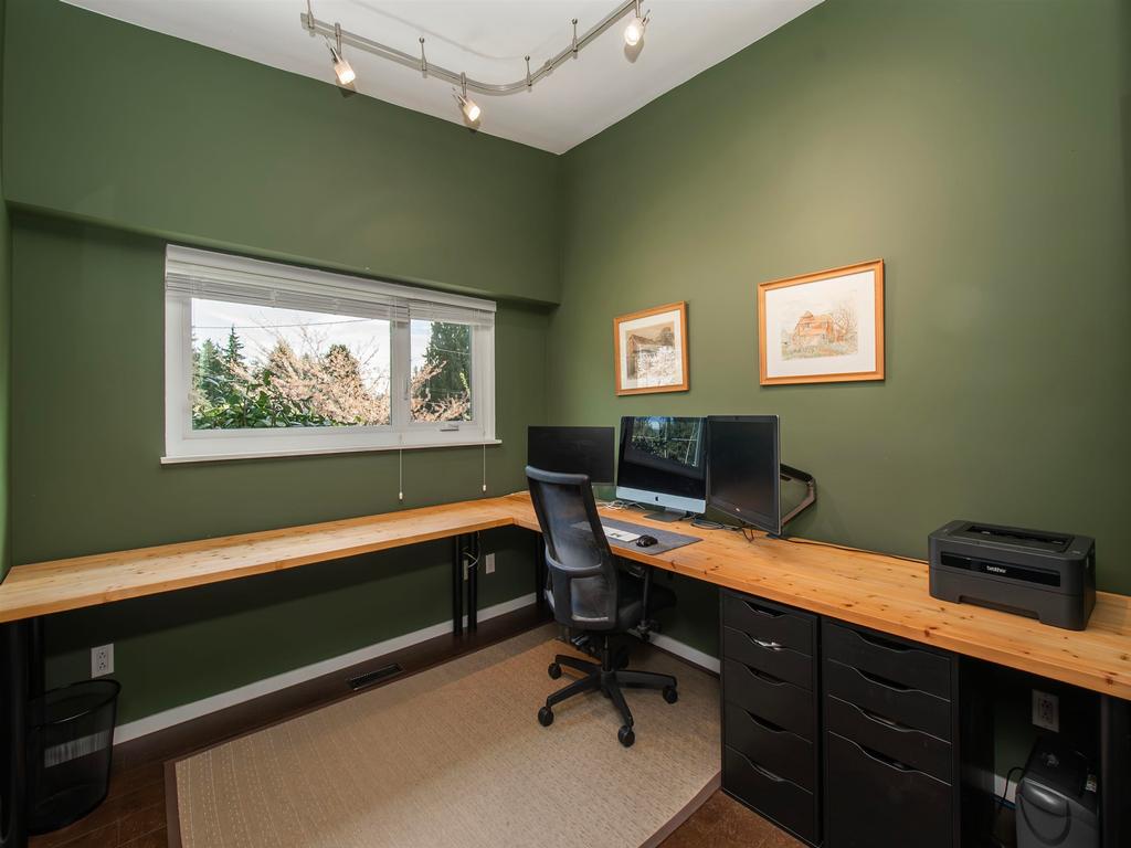 Listing Image for R3110704