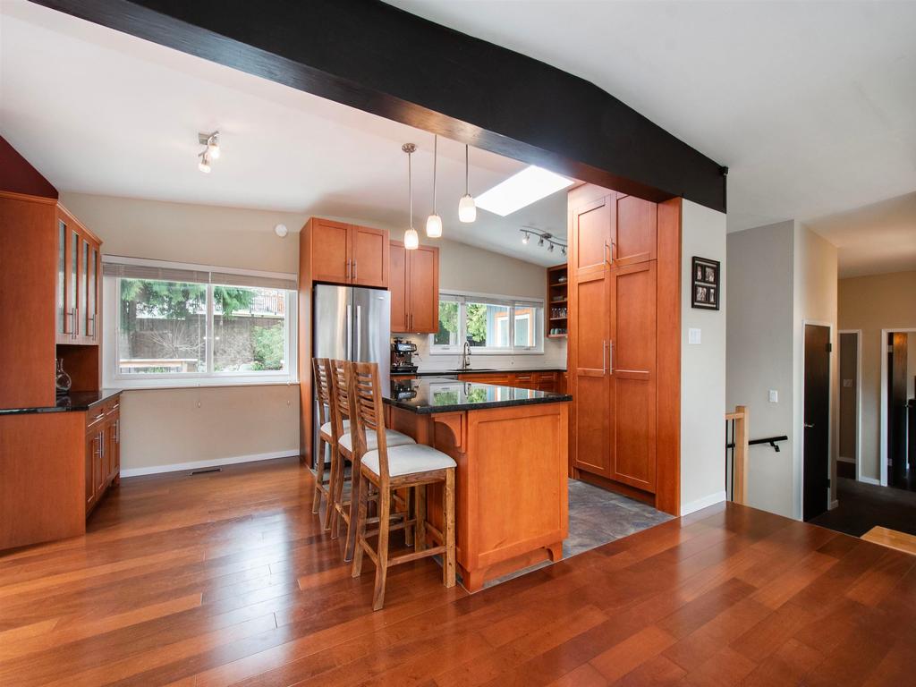 Listing Image for R3110704