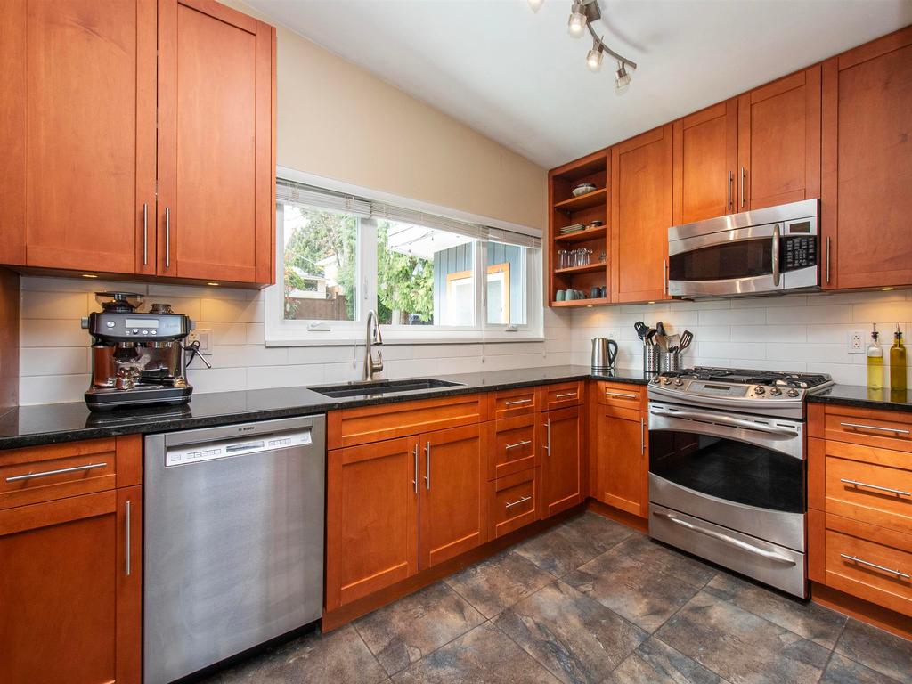 Listing Image for R3110704