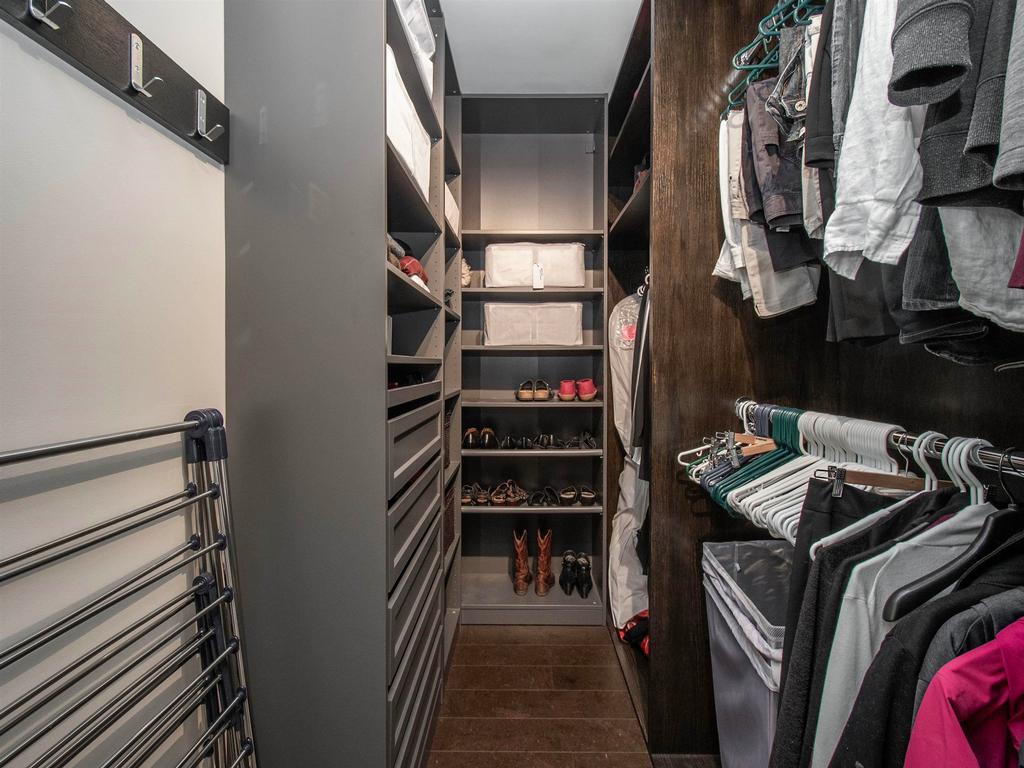 Listing Image for R3110704