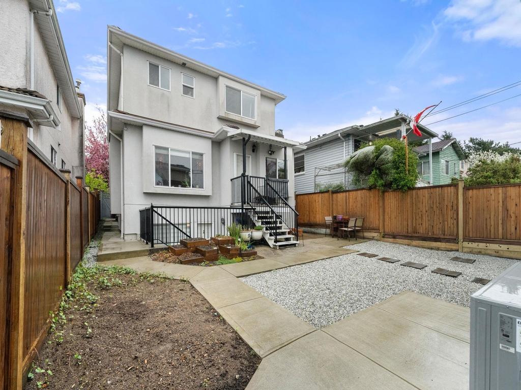 Listing Image for R3110713