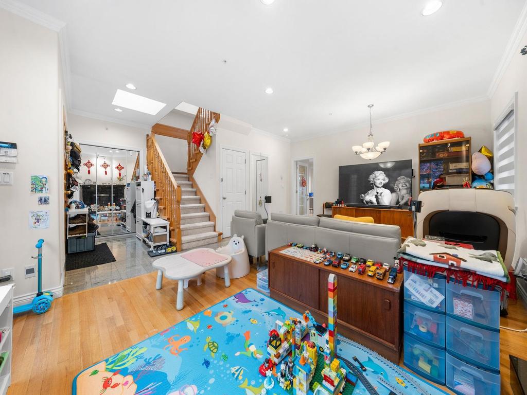 Listing Image for R3110713