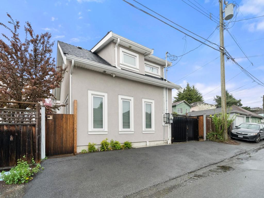 Listing Image for R3110713