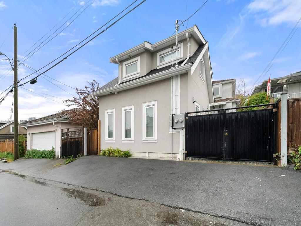 Listing Image for R3110713