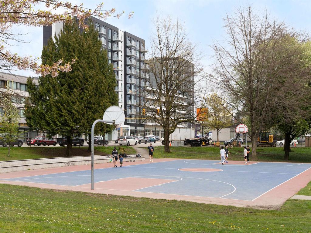 Listing Image for R3110724