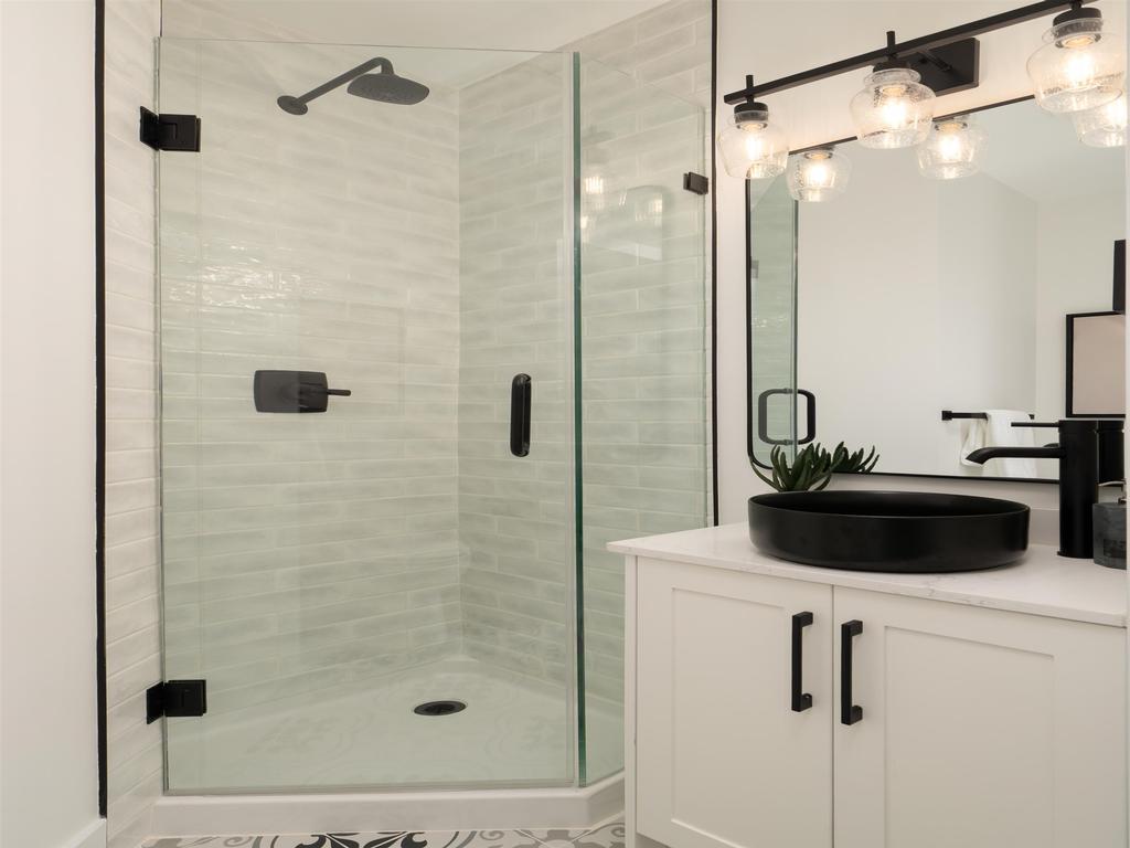 Listing Image for R3110724