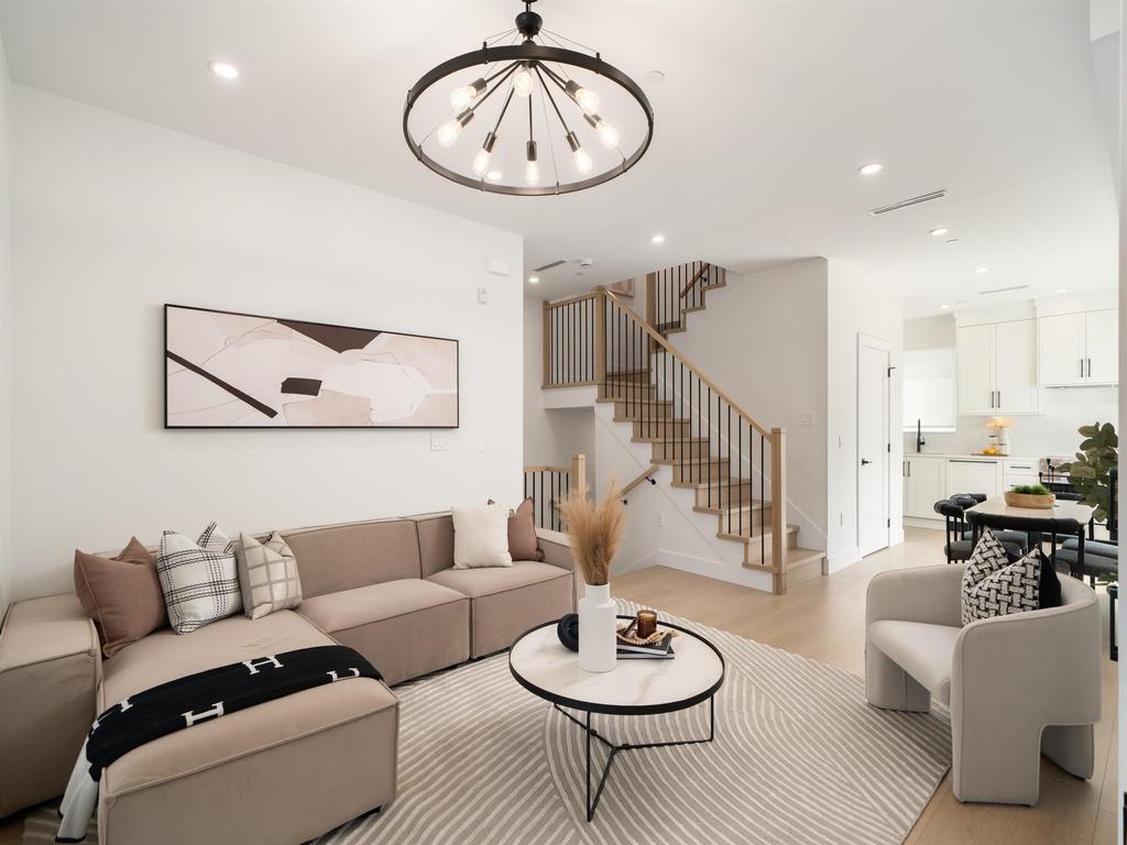 Listing Image for R3110724