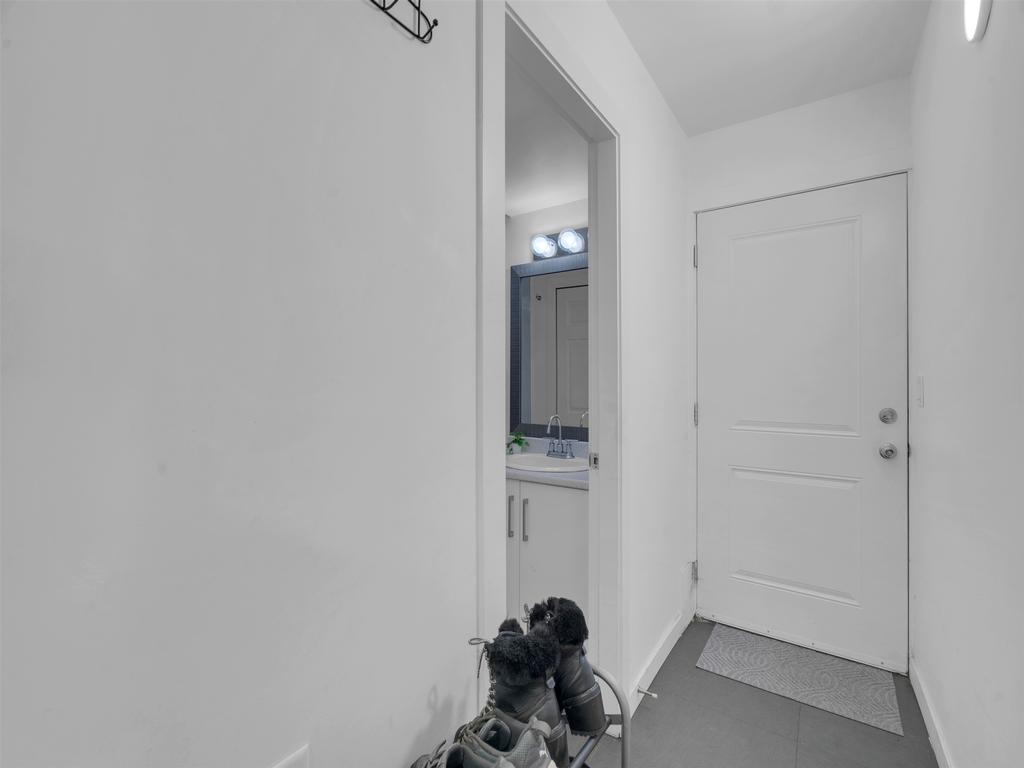 Listing Image for R3110727