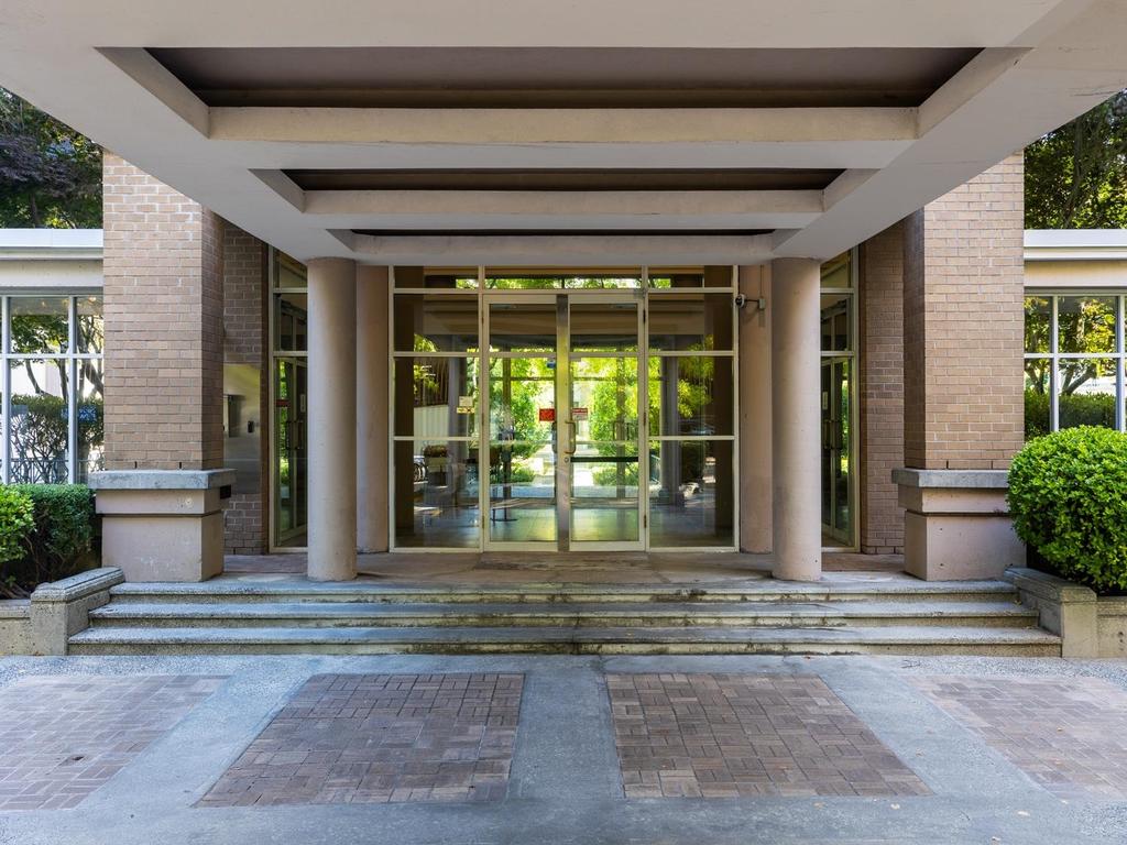 Listing Image for R3110740