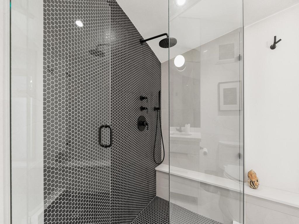 Listing Image for R3110742