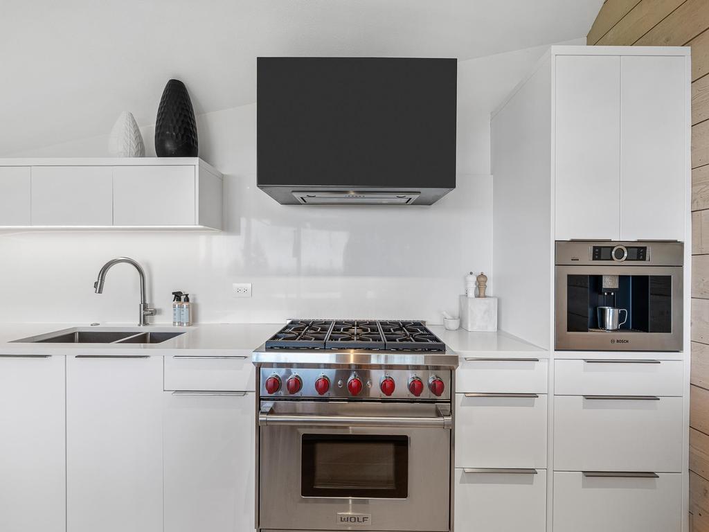 Listing Image for R3110742