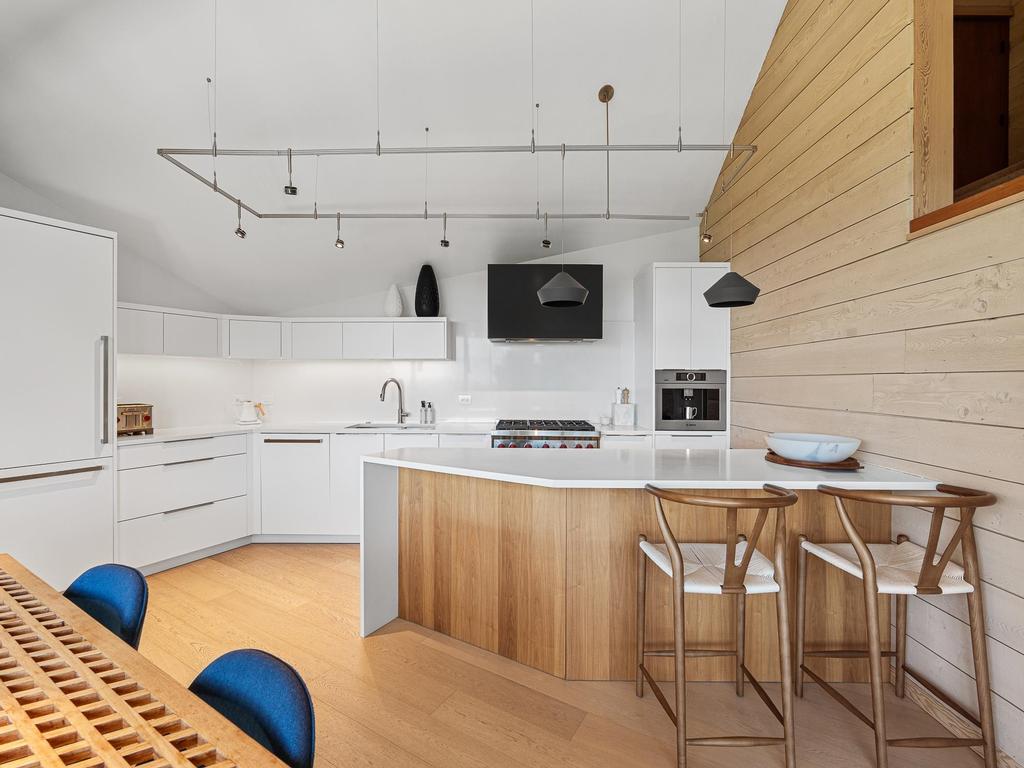 Listing Image for R3110742