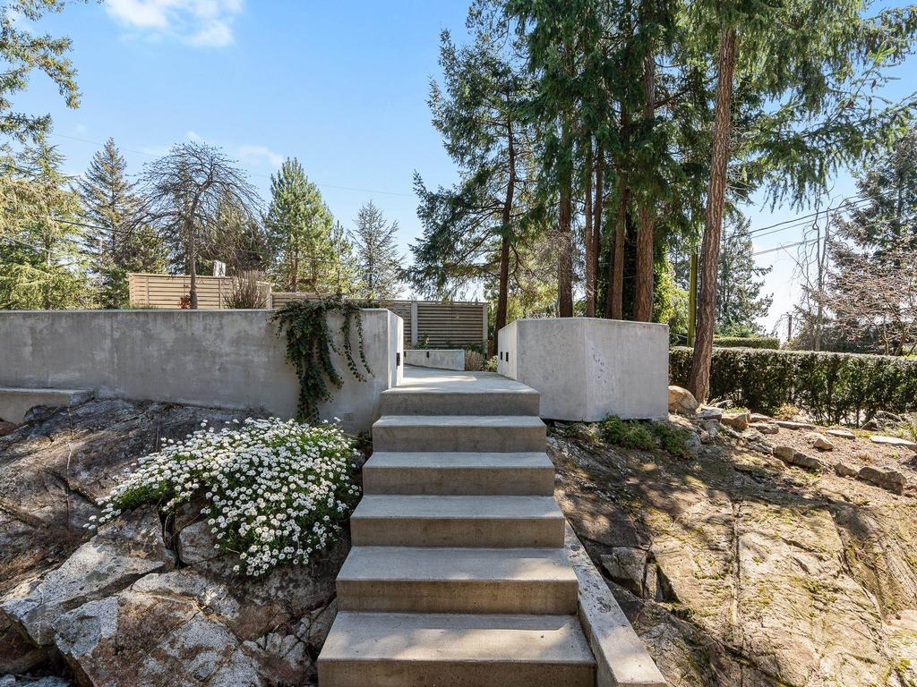 Listing Image for R3110742