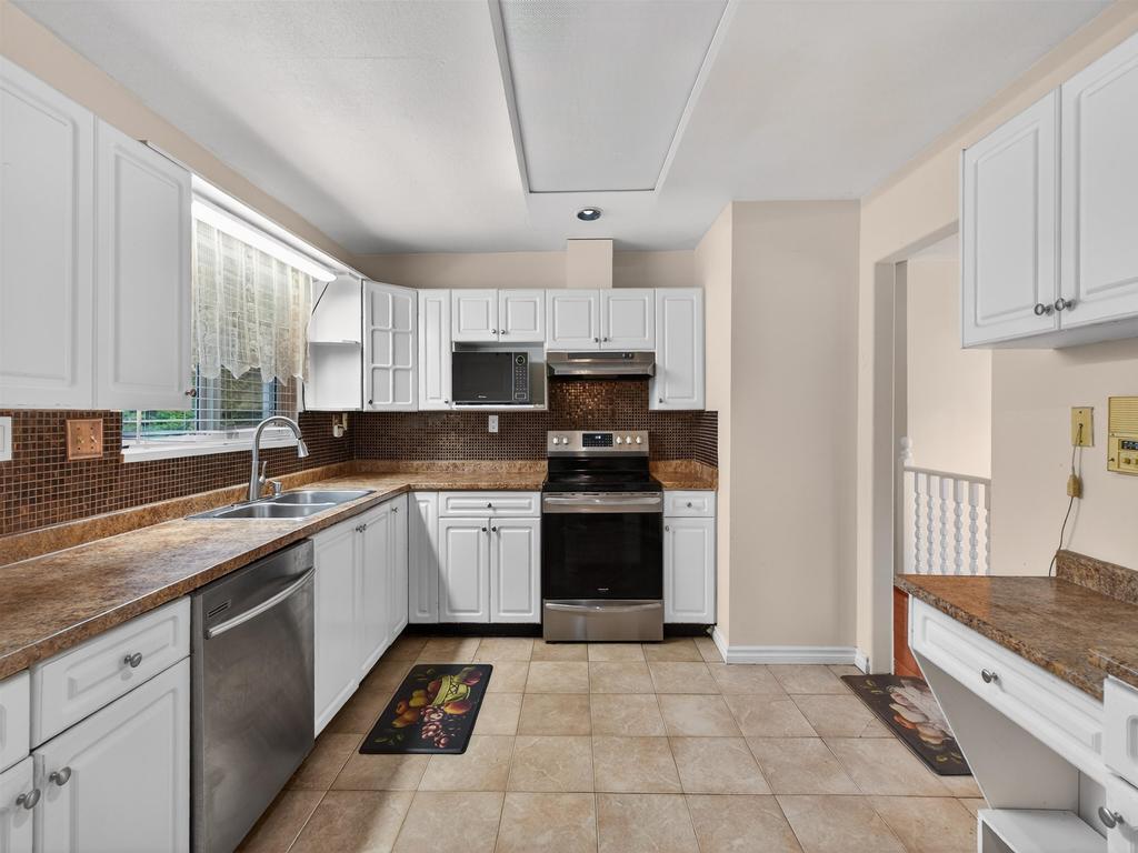 Listing Image for R3110745