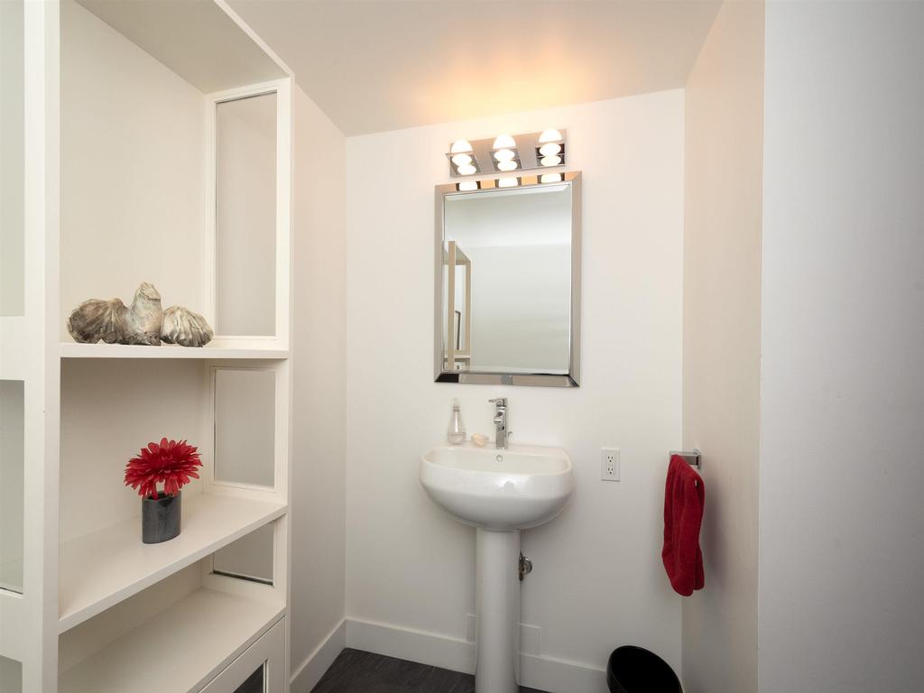 Listing Image for R3110763