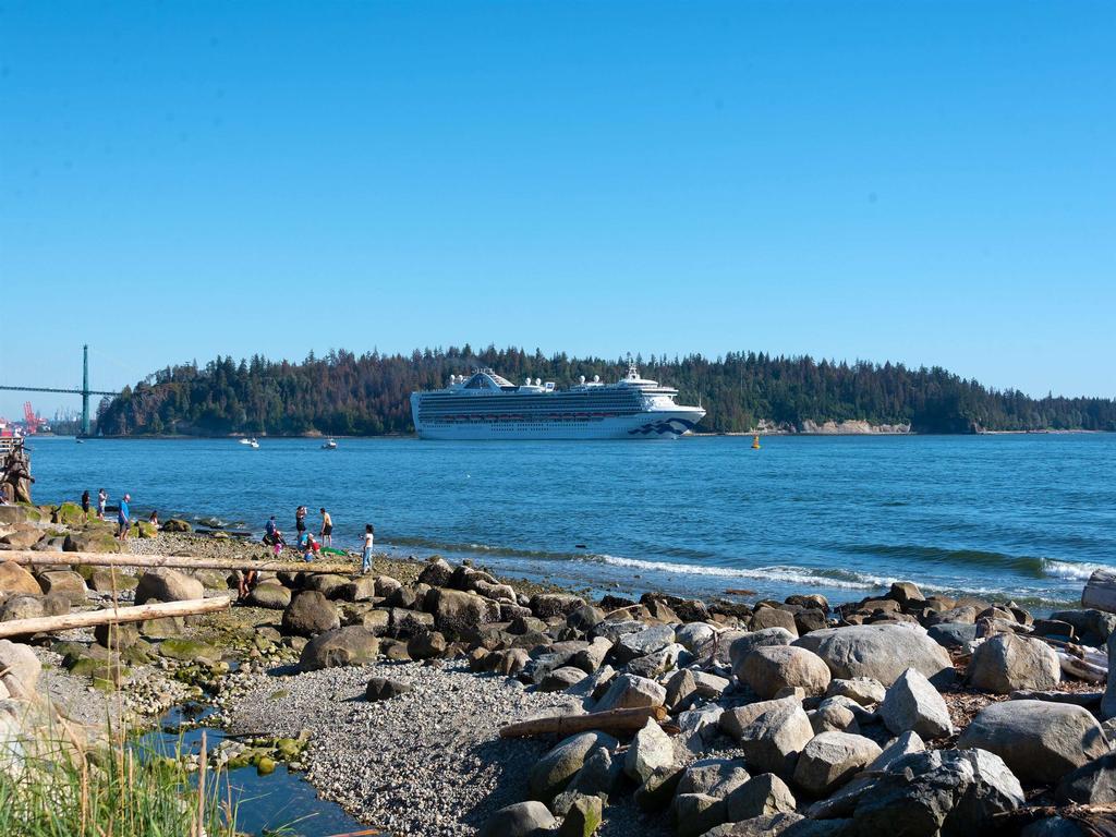 Listing Image for R3110763