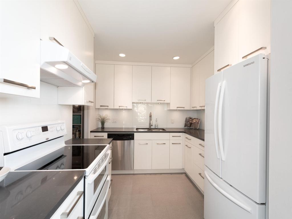 Listing Image for R3110763