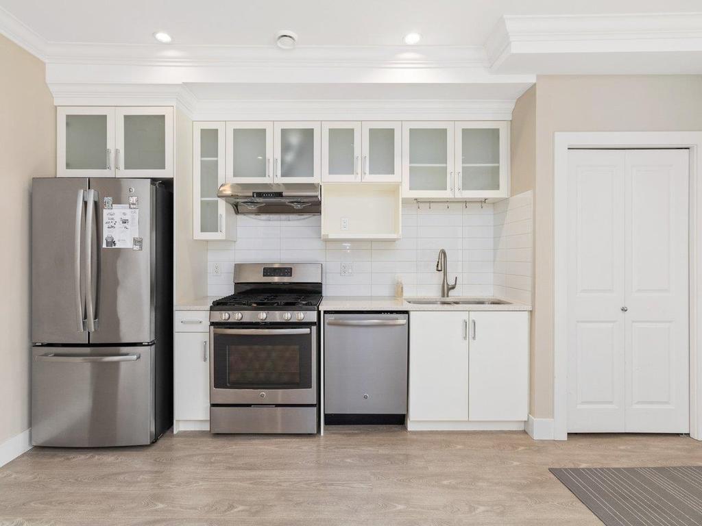 Listing Image for R3110774