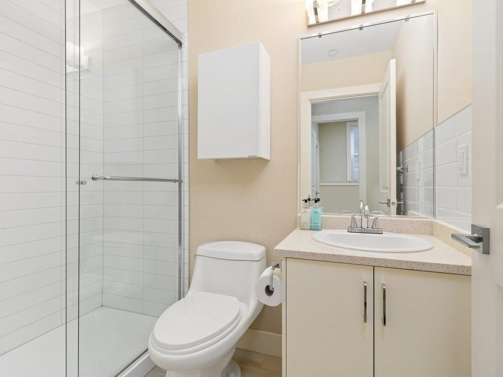 Listing Image for R3110774