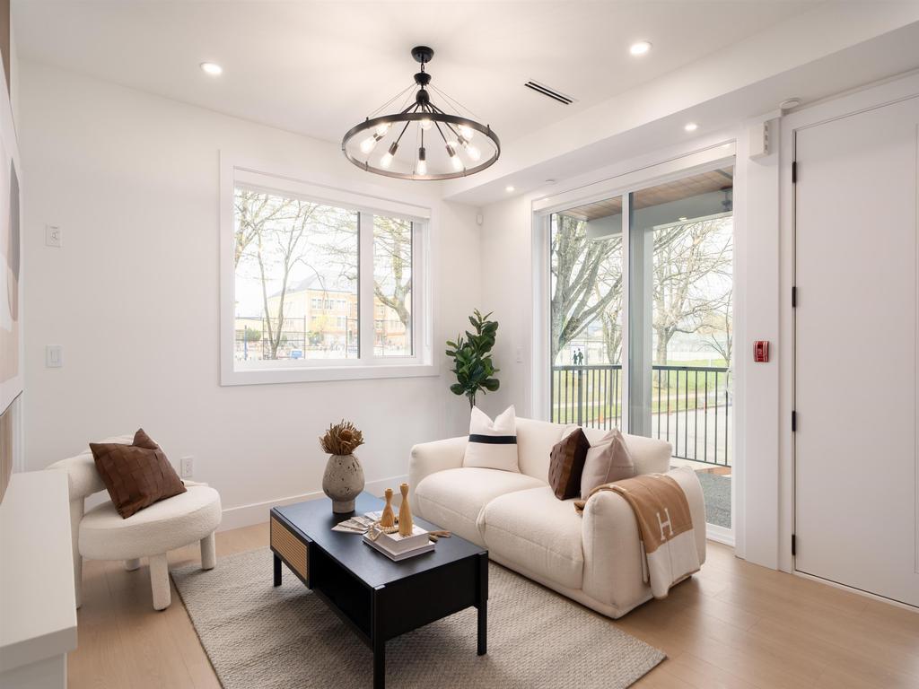 Listing Image for R3110785