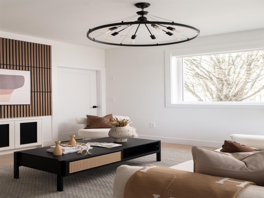 Listing Image for R3110785