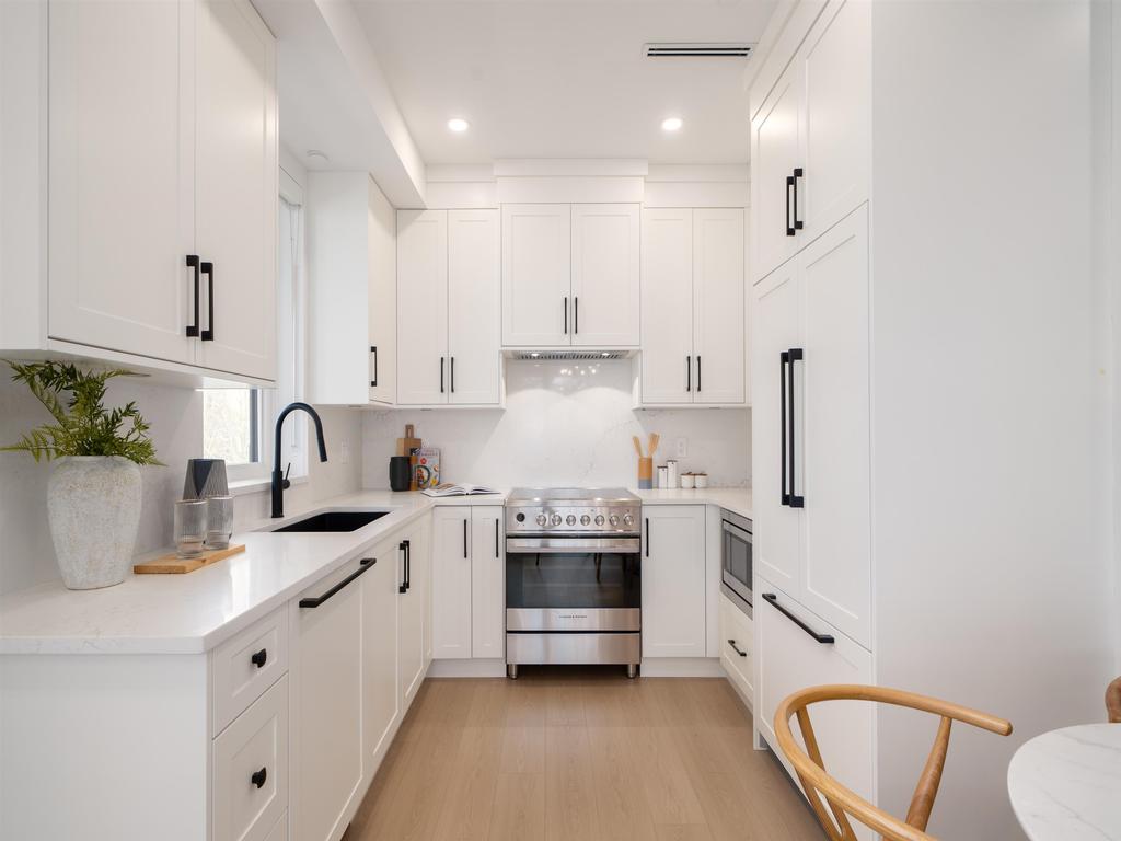 Listing Image for R3110785