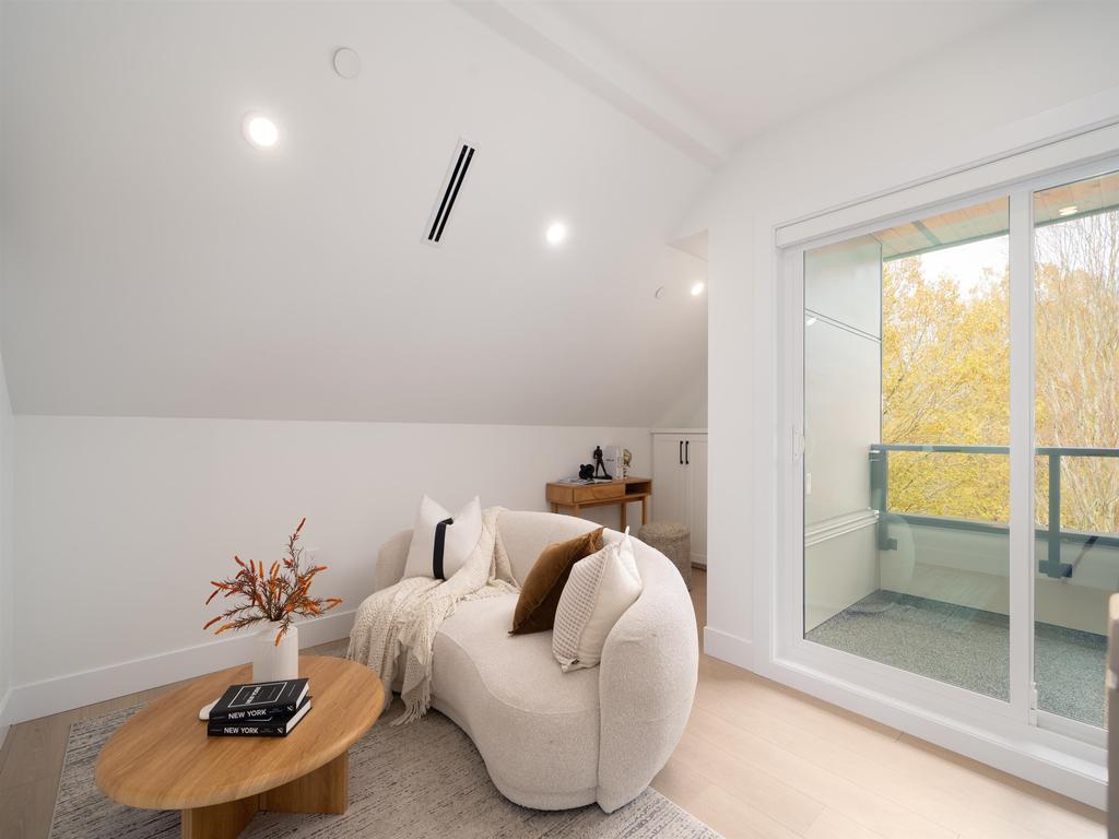 Listing Image for R3110785