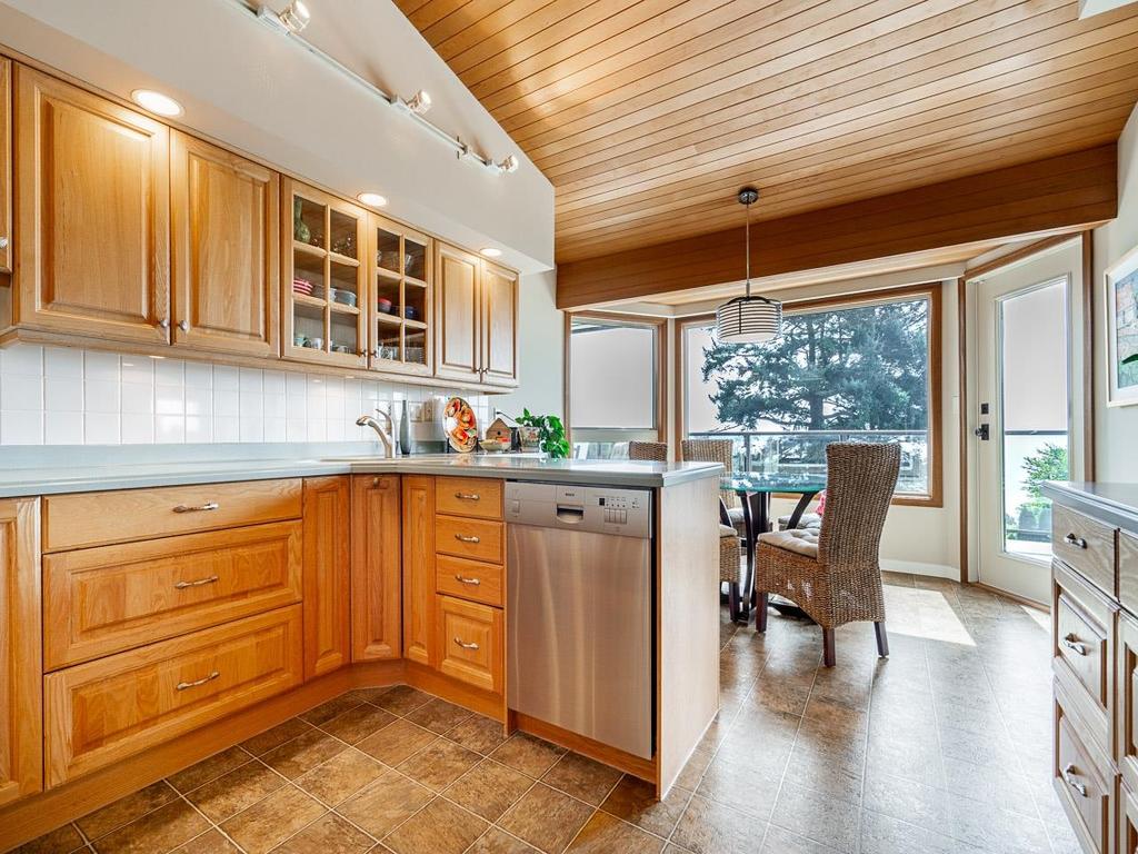 Listing Image for R3110786