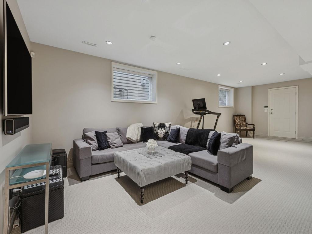 Listing Image for R3110790