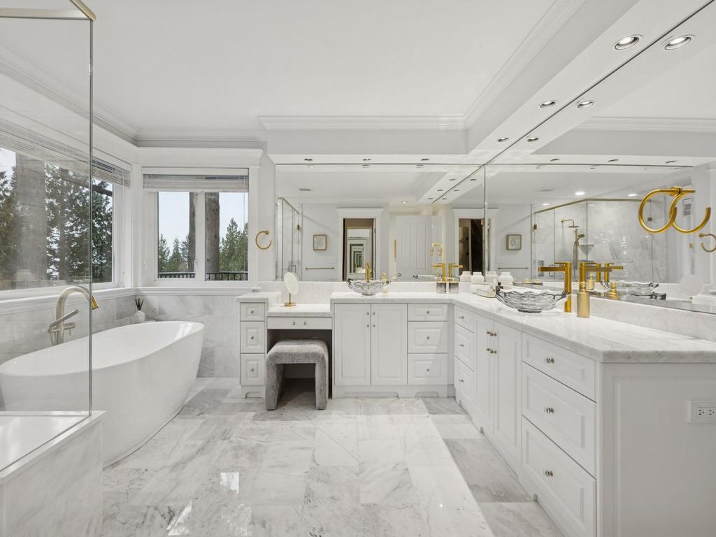 Listing Image for R3110790