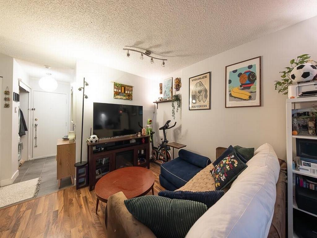 Listing Image for R3110804
