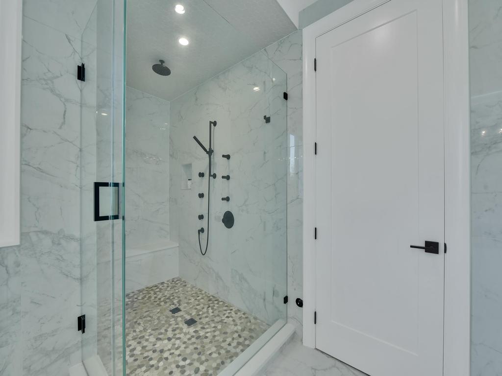 Listing Image for R3110805