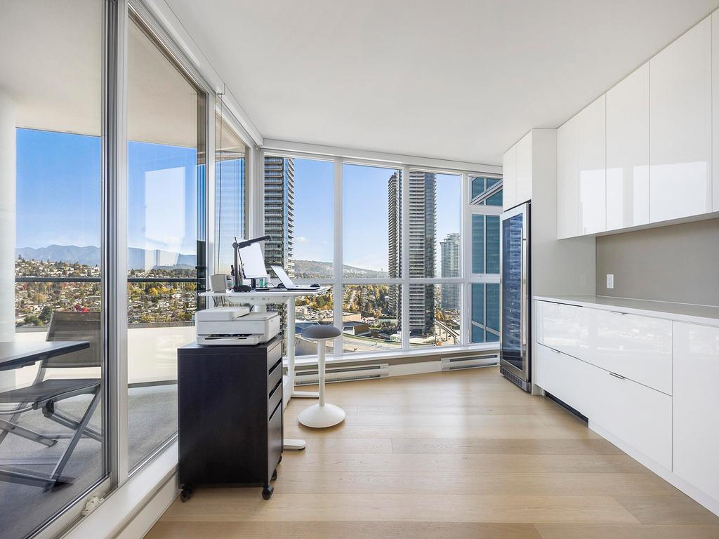 Listing Image for R3110828