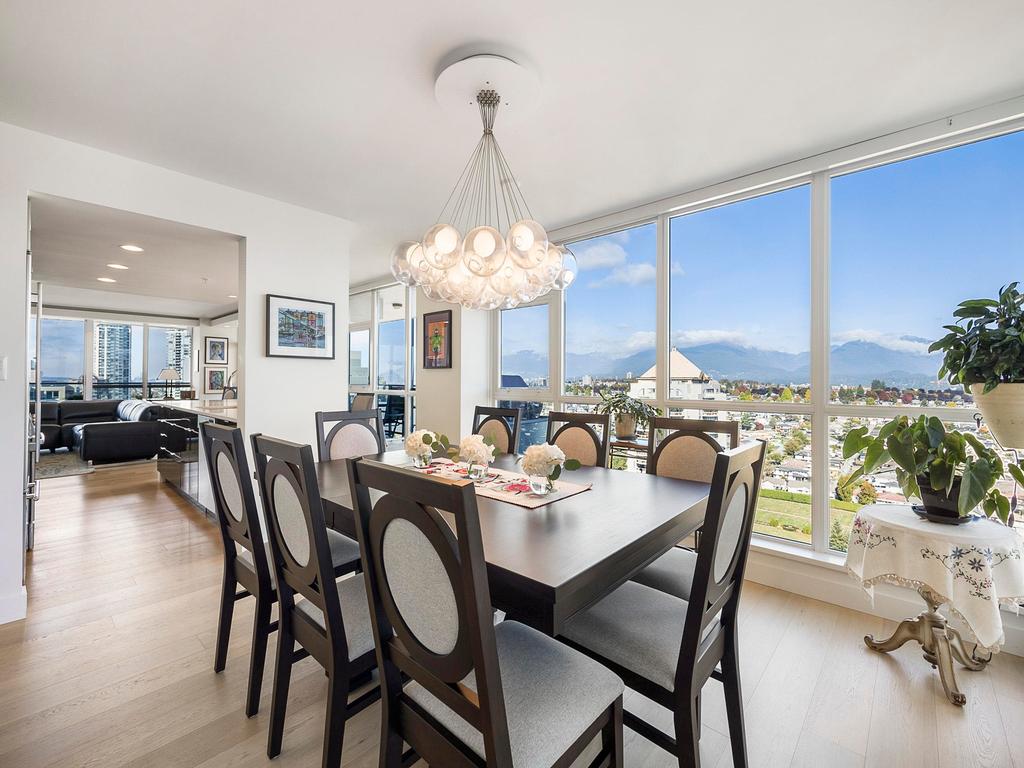 Listing Image for R3110828